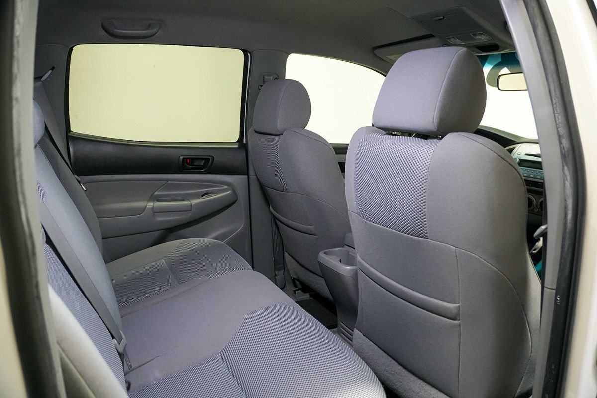 Used 2006 Toyota Tacoma PreRunner RWD image 19