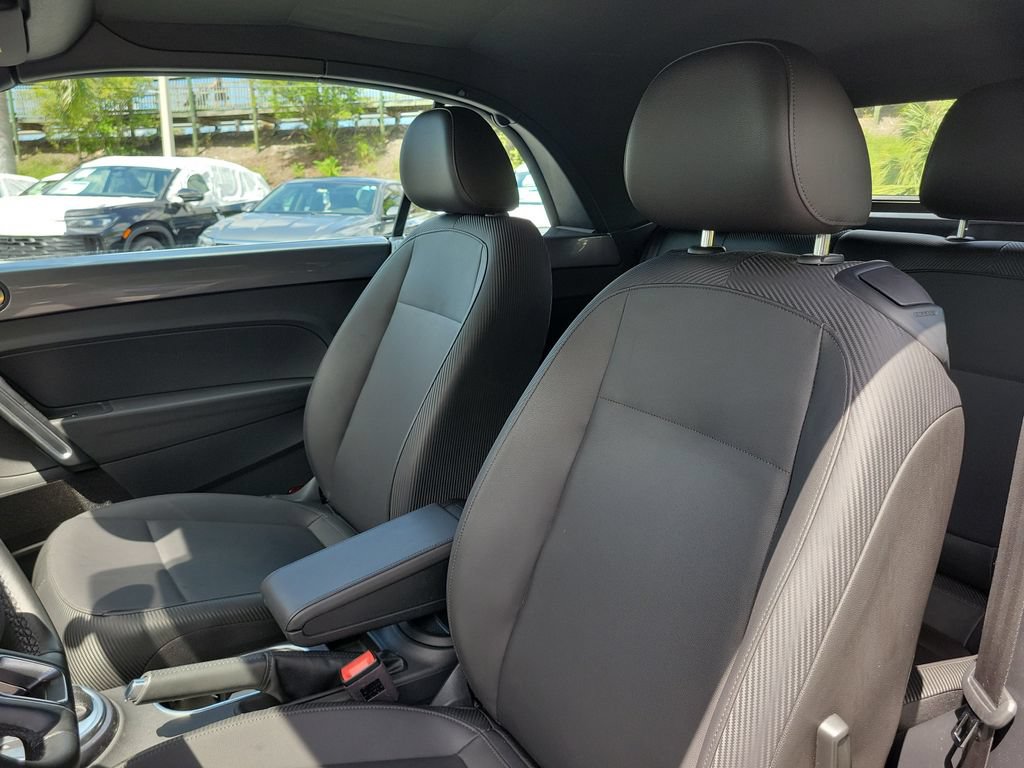 Used 2019 Volkswagen Beetle 2.0T S FWD image 17