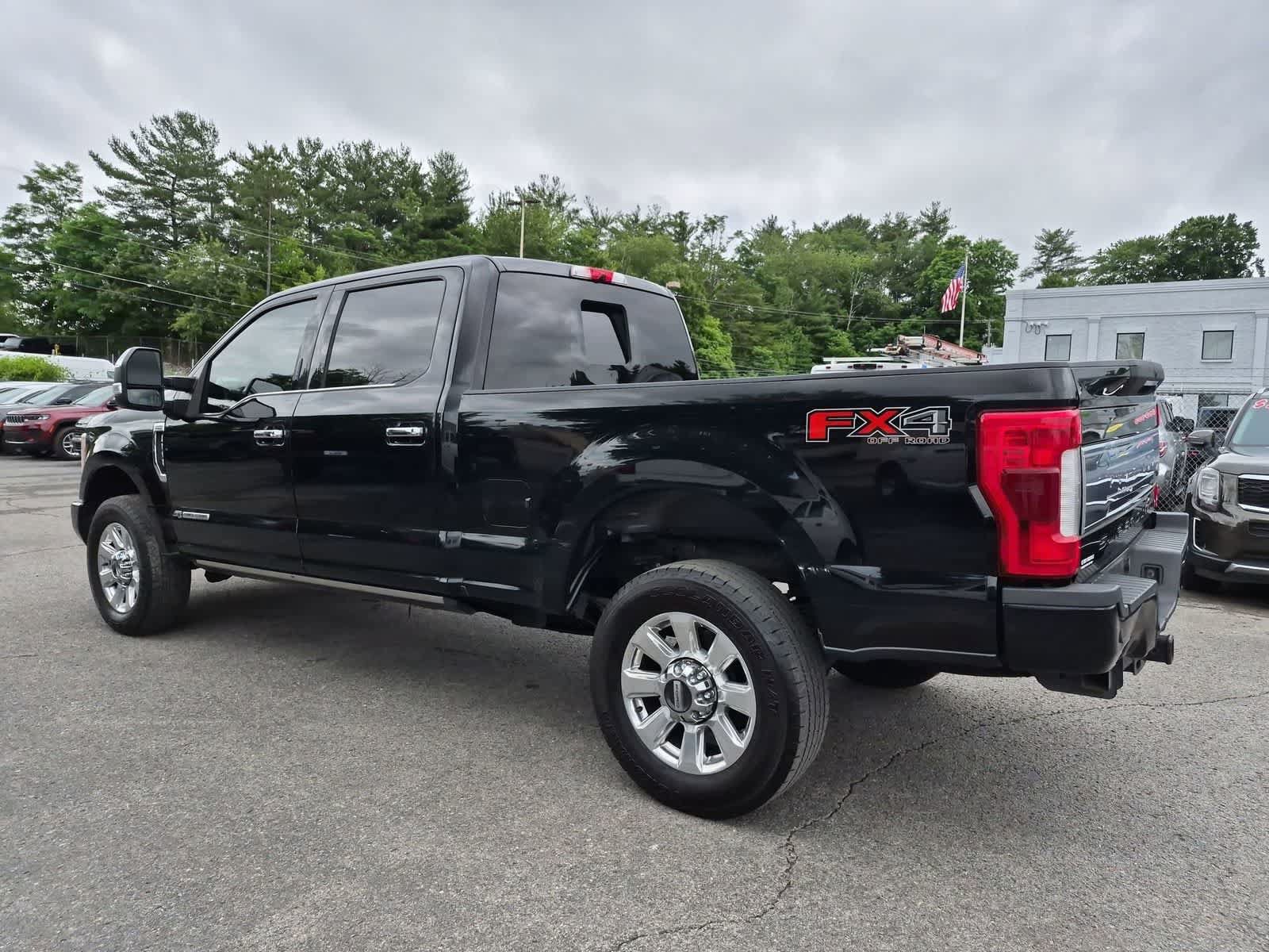 Used 2018 Ford F350 Platinum w/ Platinum Ultimate Package AWD/4WD image 6