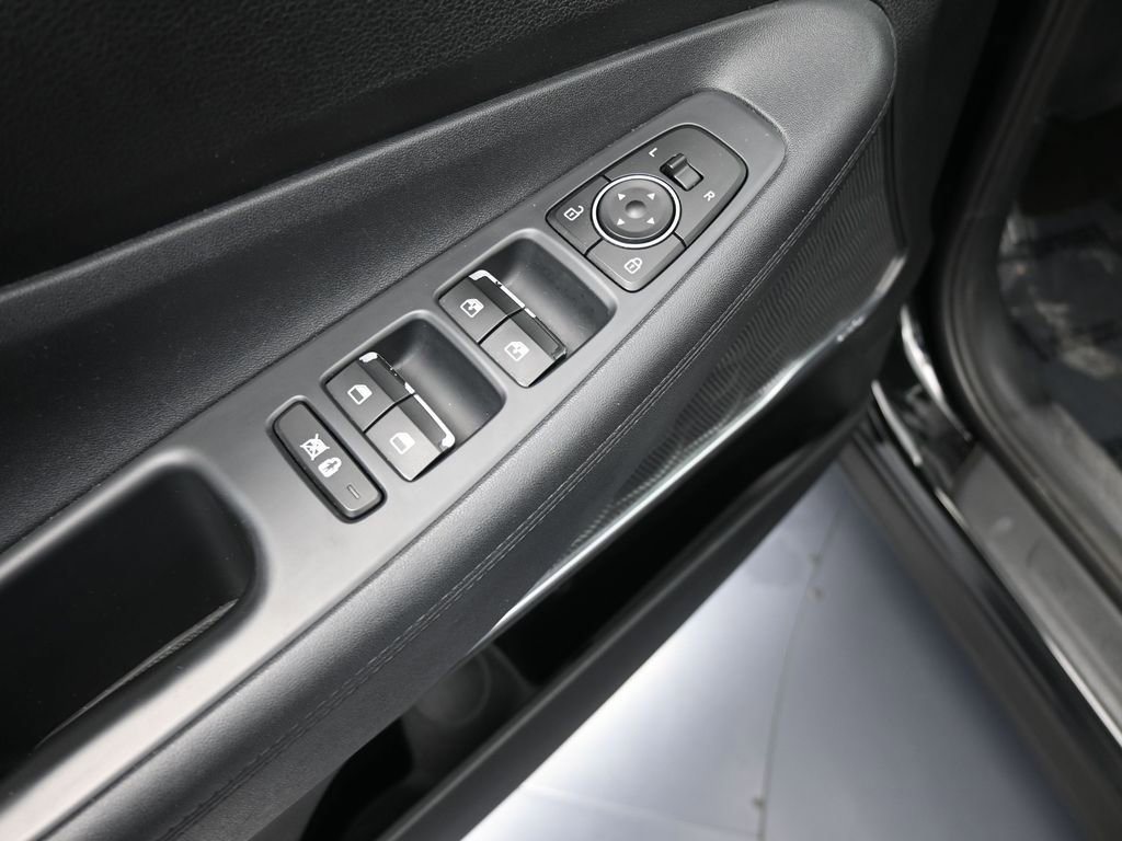 Used 2019 Hyundai Santa Fe SEL image 13