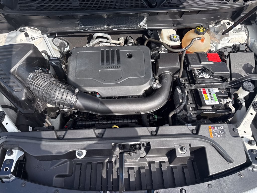Used 2022 GMC Acadia SLE w/ Driver Convenience Package FWD image 26