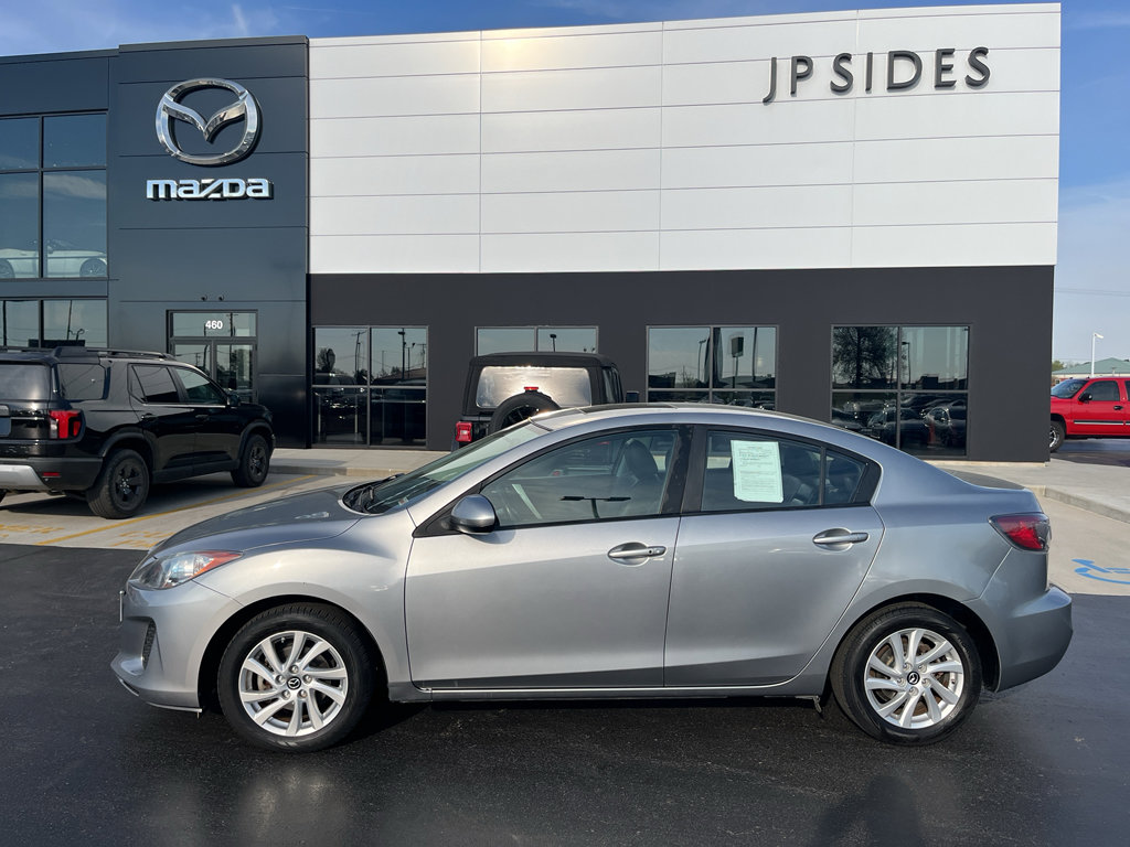 Used 2013 MAZDA MAZDA3 i Grand Touring image 2