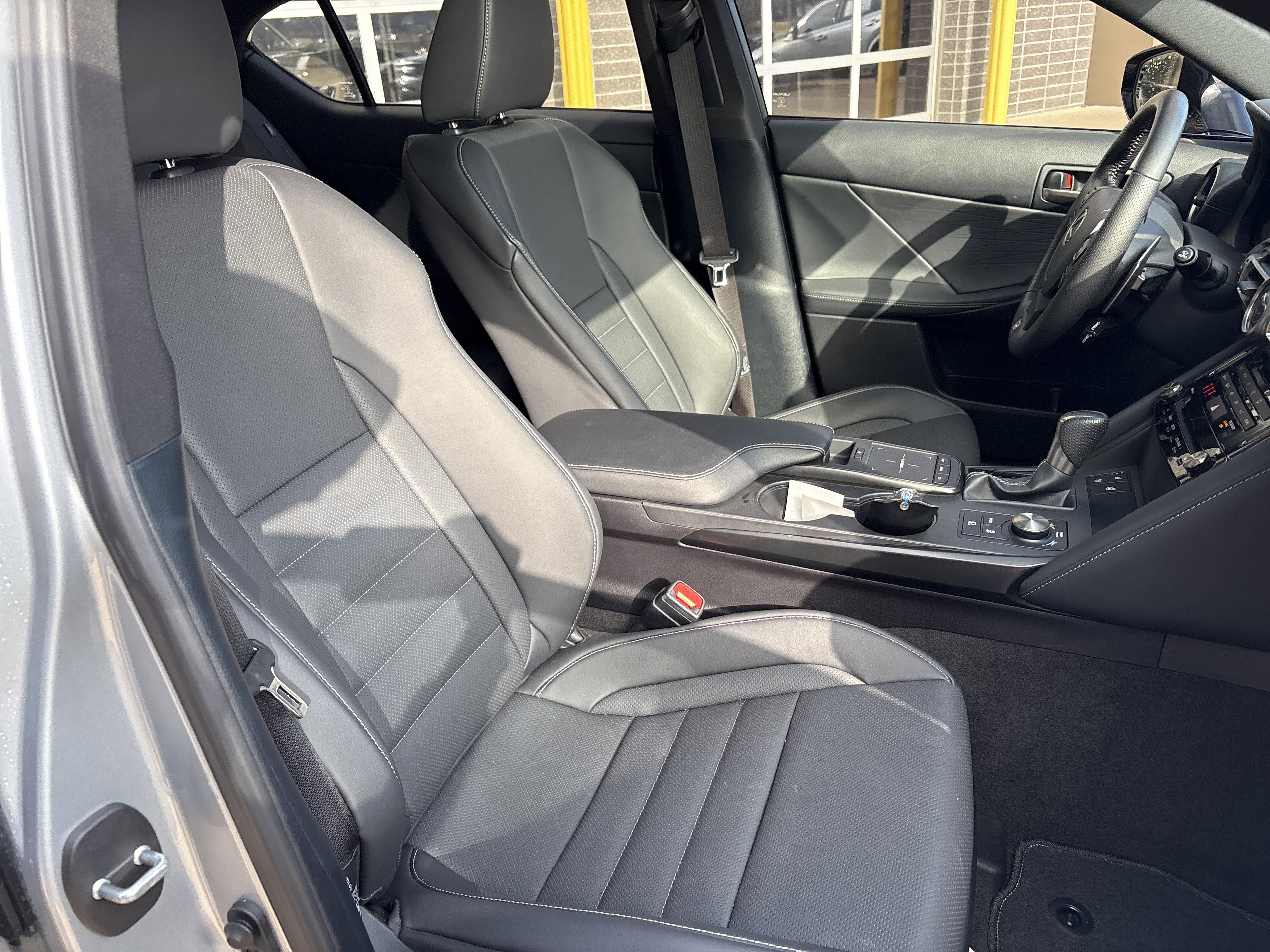 Used 2022 Lexus IS 350 F Sport image 33