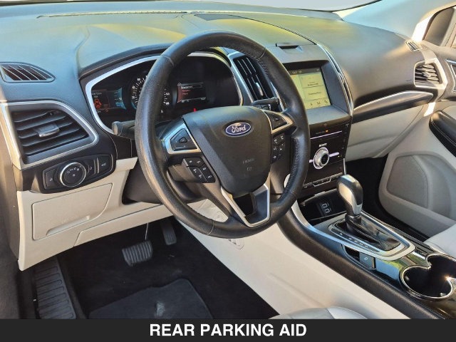 Used 2018 Ford Edge Titanium w/ Technology Package AWD/4WD image 16
