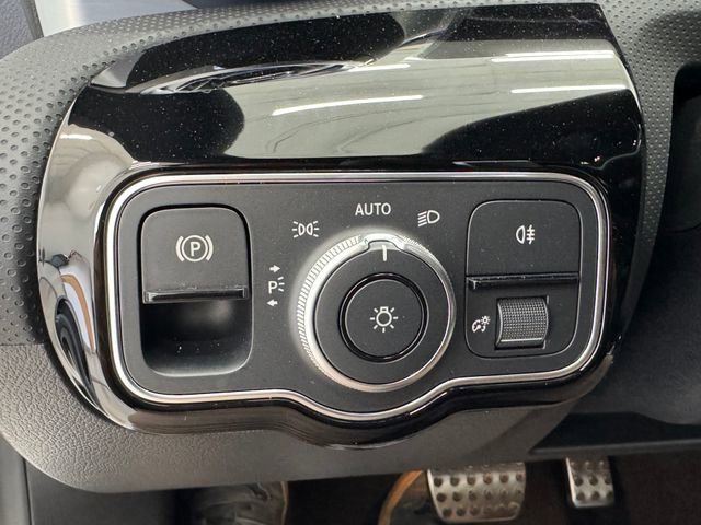 New 2025 Mercedes-Benz CLA 250 image 36