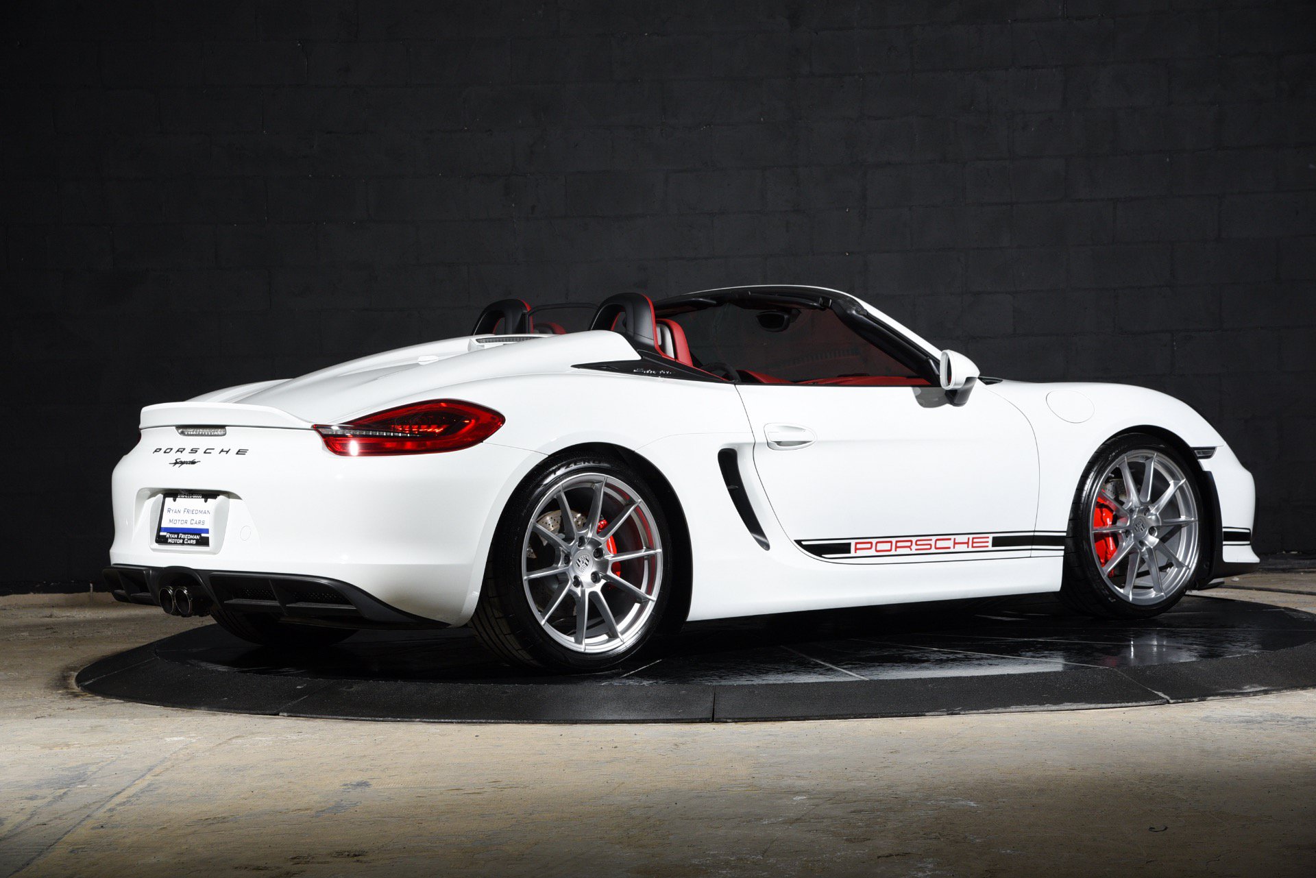 Used 2016 Porsche Boxster Spyder RWD image 3
