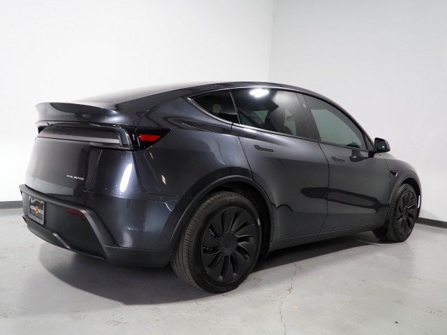 Used 2026 Tesla Model Y Long Range AWD/4WD image 7