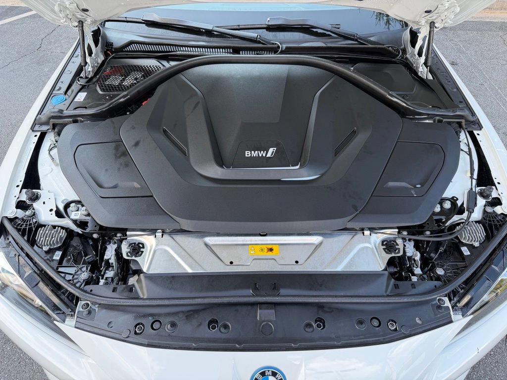 Used 2024 BMW i4 eDrive40 w/ Premium Package RWD image 6