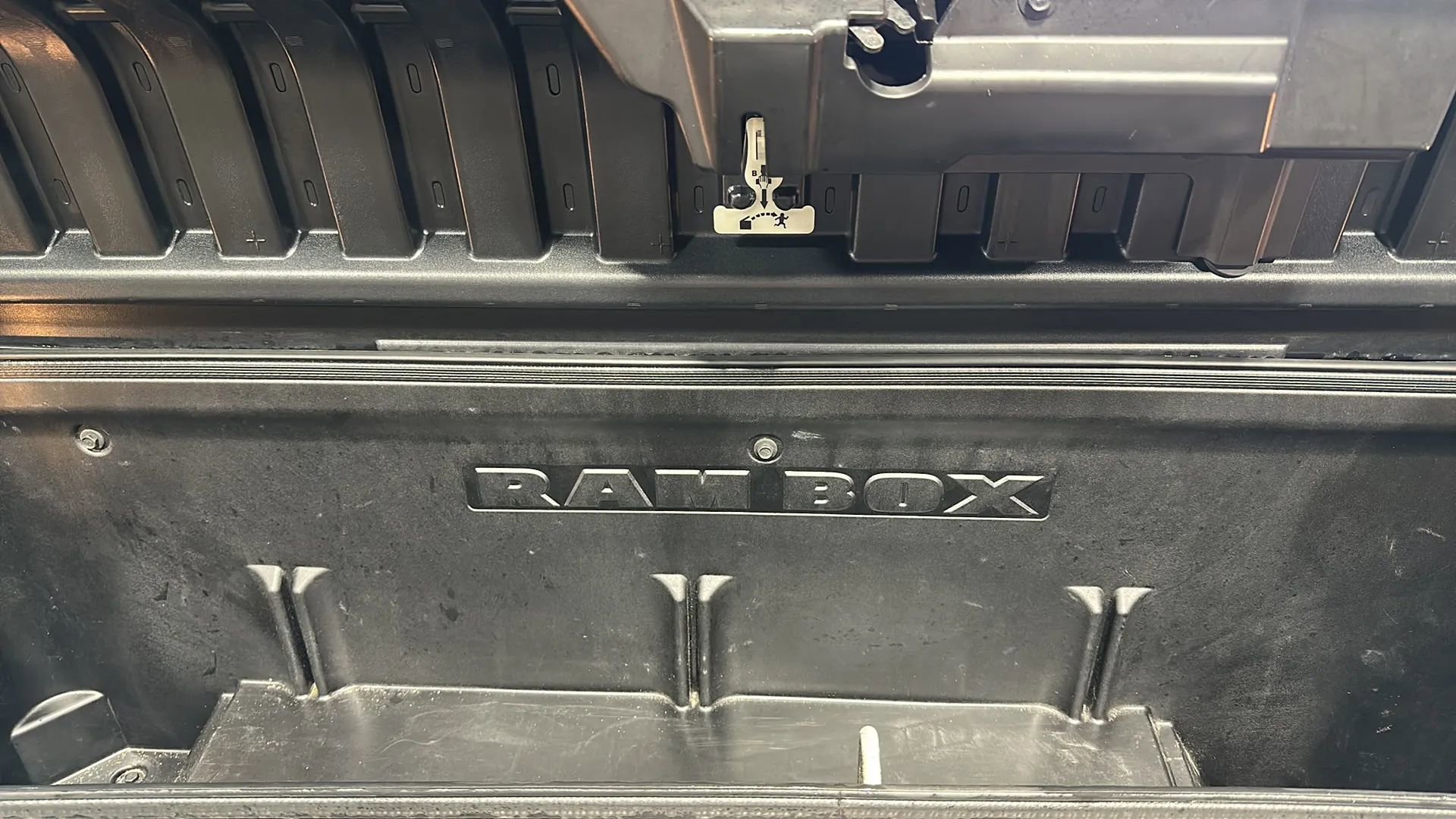 Used 2015 RAM 1500 Limited image 13