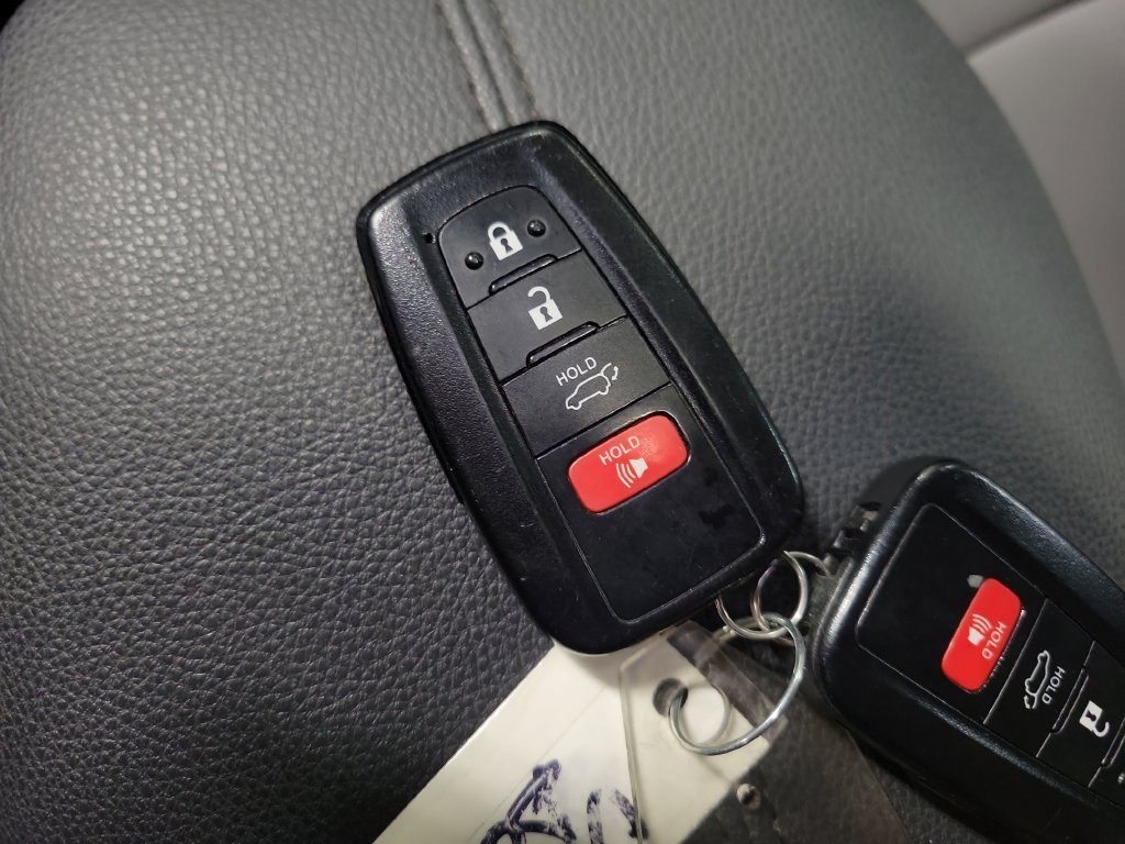 Used 2023 Toyota RAV4 XLE Premium FWD image 19