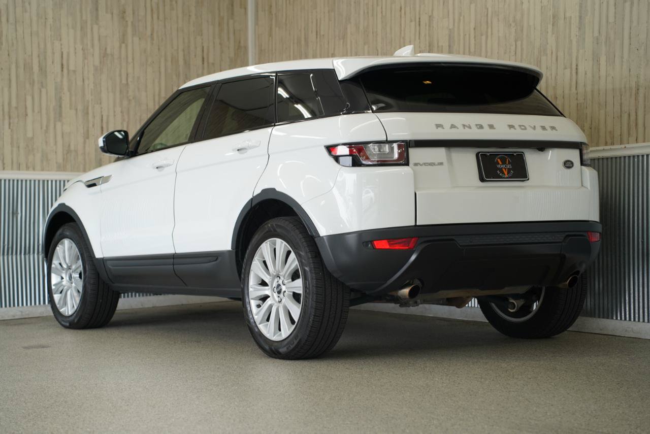 Used 2017 Land Rover Range Rover Evoque SE AWD/4WD image 7