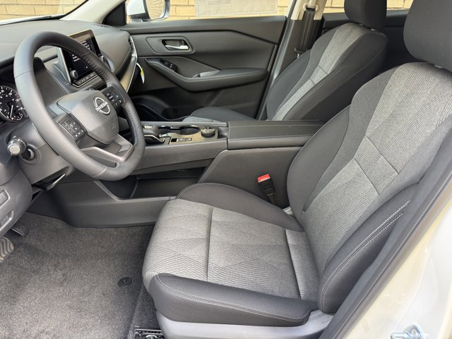 New 2026 Nissan Rogue SV AWD/4WD image 17