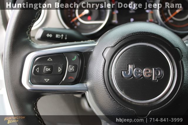 Used 2023 Jeep Wrangler Sahara image 16