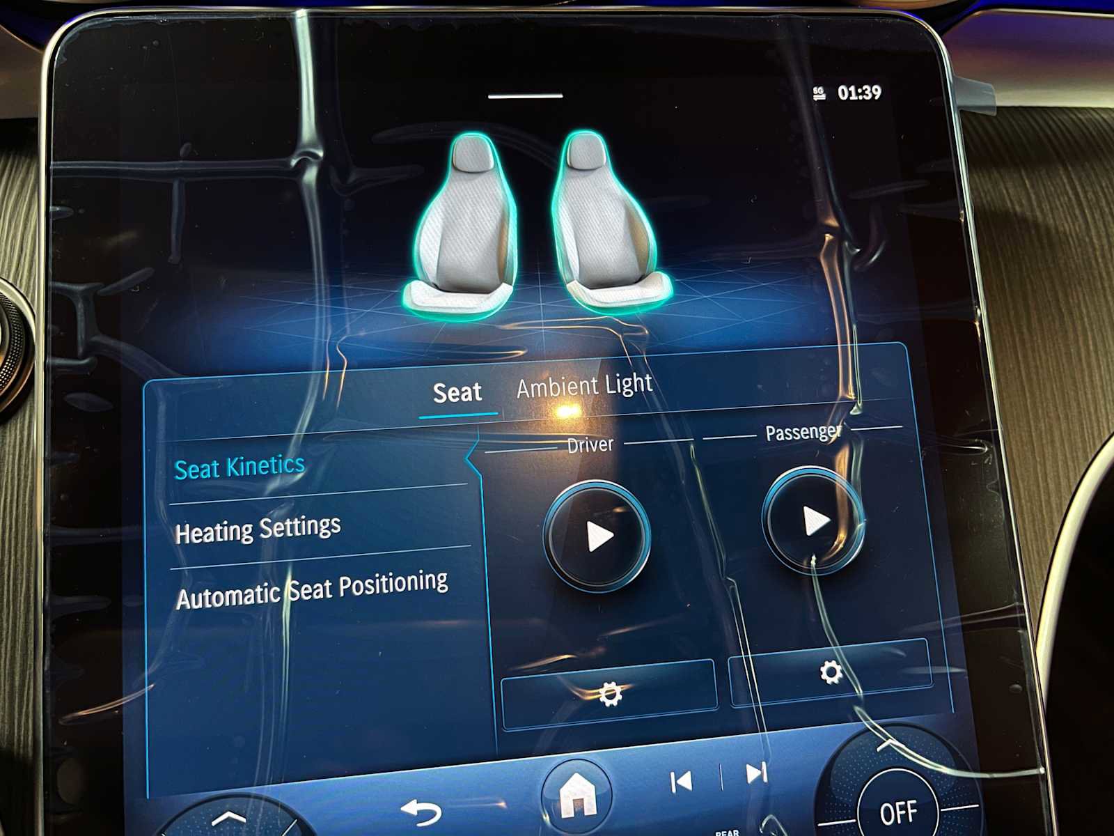 New 2026 Mercedes-Benz CLE 300 4MATIC Coupe image 34
