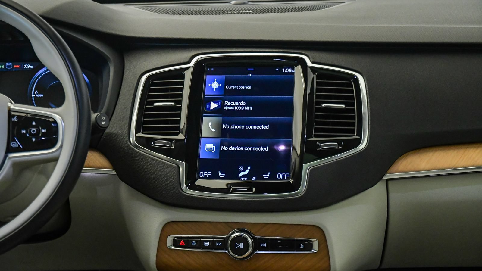 Used 2022 Volvo XC90 T8 Inscription Expression w/ Advanced Package AWD/4WD image 14
