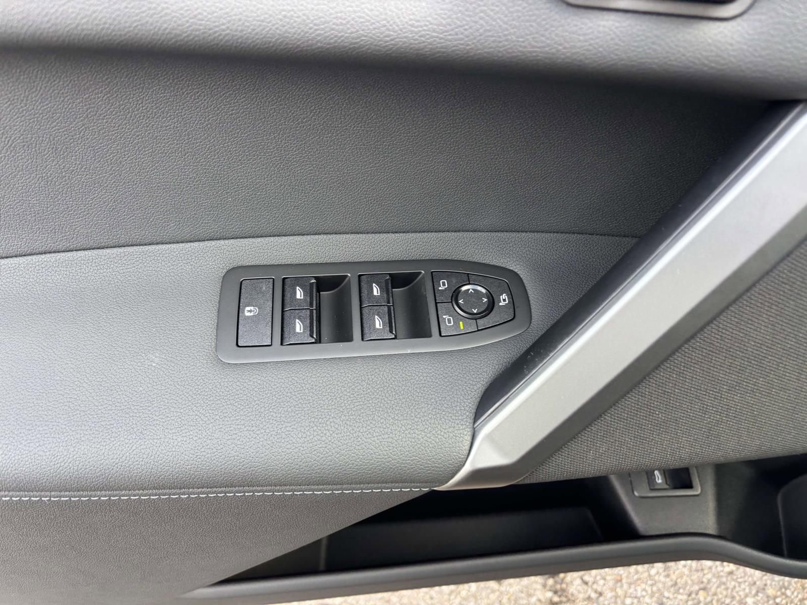 New 2026 BMW iX xDrive60 w/ M Sport Package image 13