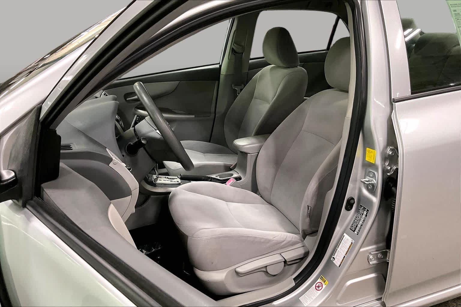 Used 2010 Toyota Corolla LE FWD image 7