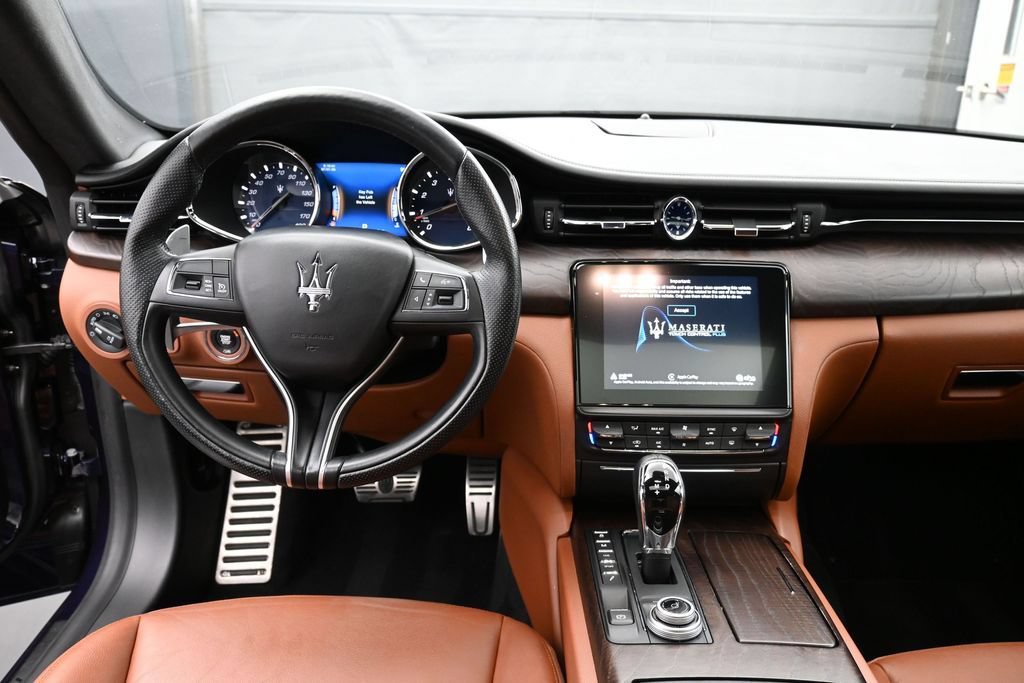 Used 2018 Maserati Quattroporte S Q4 AWD/4WD image 11