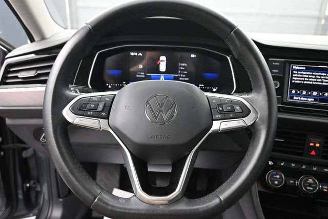Used 2024 Volkswagen Jetta SE FWD image 12