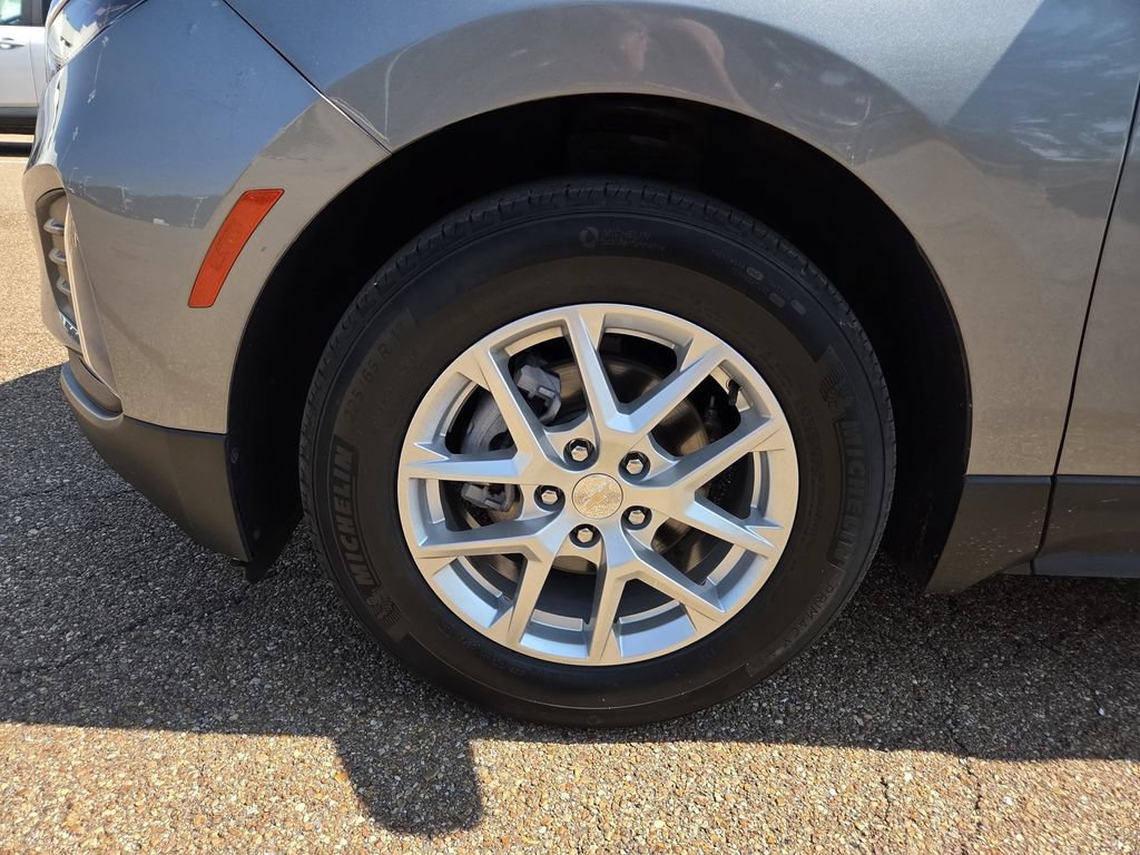 Used 2024 Chevrolet Equinox LT FWD image 31
