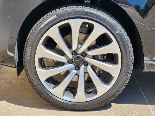 New 2026 Land Rover Range Rover Long Wheelbase SE AWD/4WD image 7