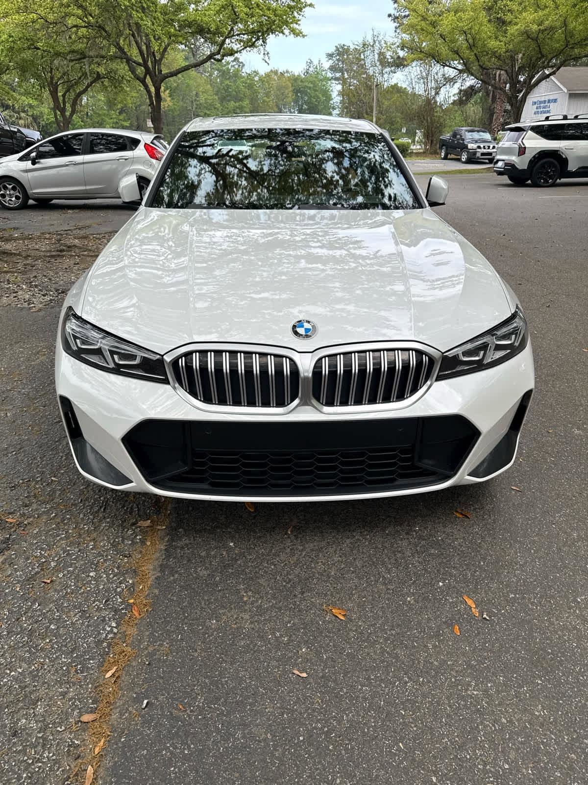 Used 2023 BMW 330i Sedan w/ M Sport Package RWD image 8