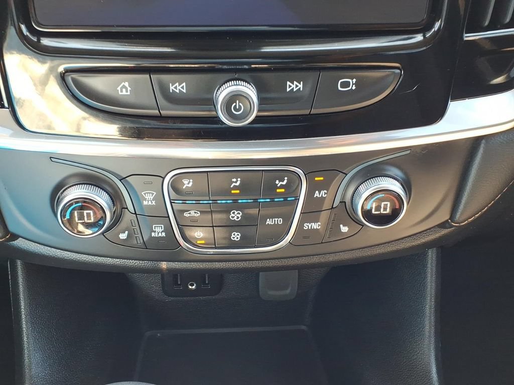 Used 2021 Chevrolet Traverse LT AWD/4WD image 8