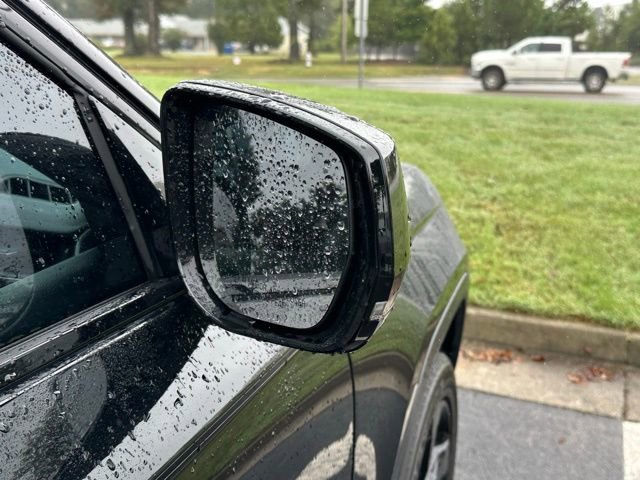 Used 2023 Jeep Grand Cherokee Altitude image 12