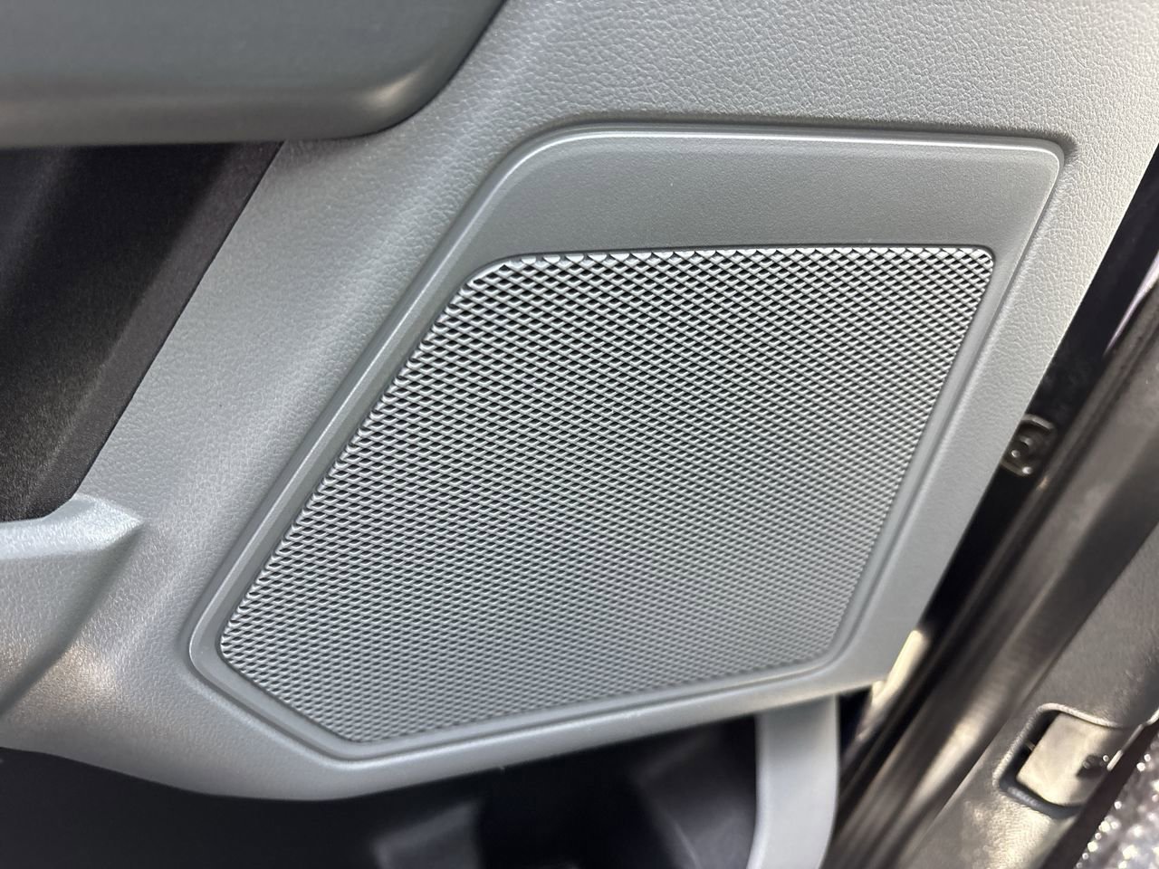 Used 2023 Ford F150 XLT w/ Equipment Group 302A High image 17