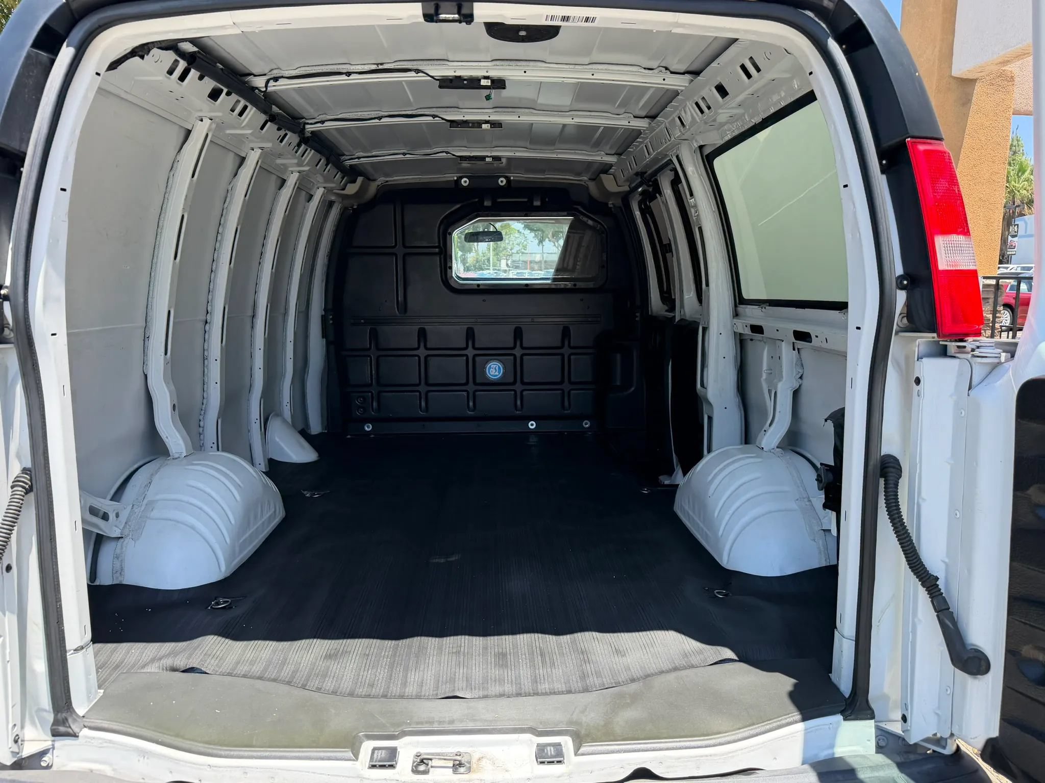 Used 2022 Chevrolet Express 2500 w/ Driver Convenience Package RWD image 15