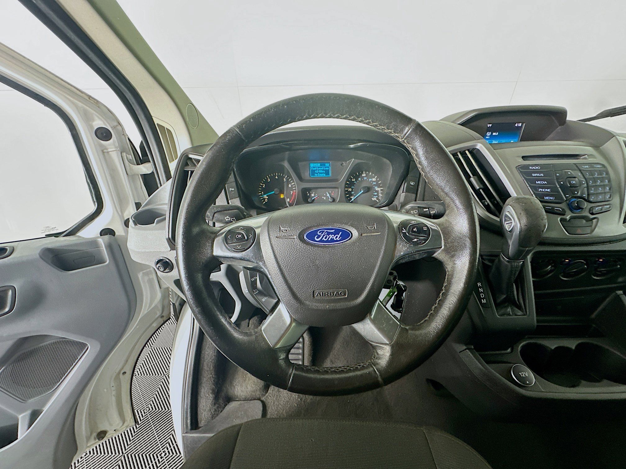 Used 2017 Ford Transit 350 XLT image 17