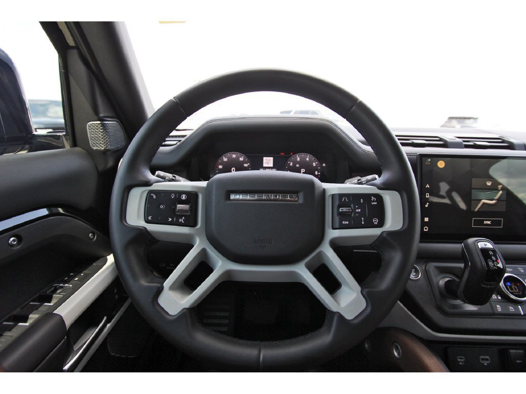 Used 2024 Land Rover Defender 110 SE AWD/4WD image 14