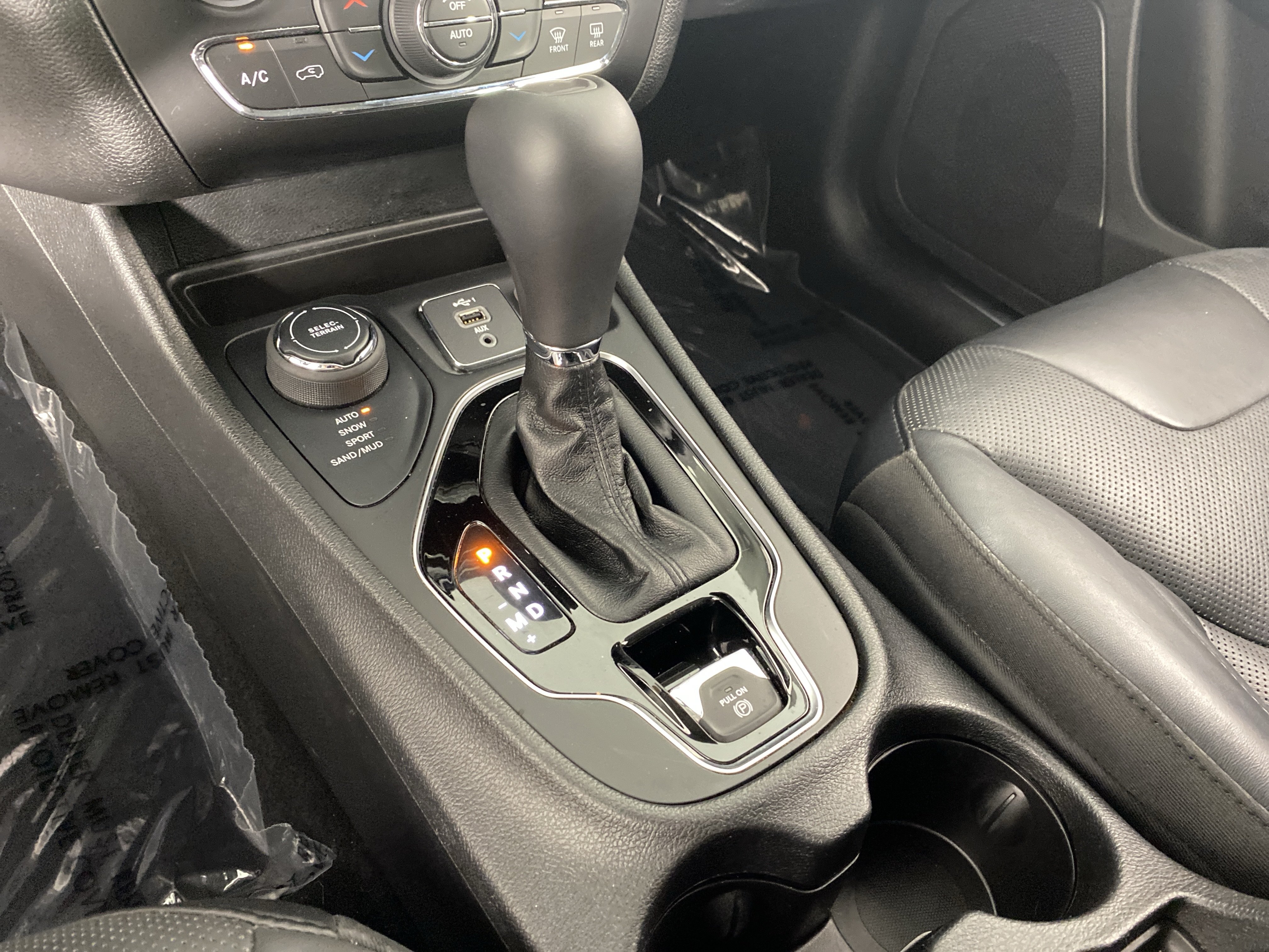 Used 2020 Jeep Cherokee Limited AWD/4WD image 29