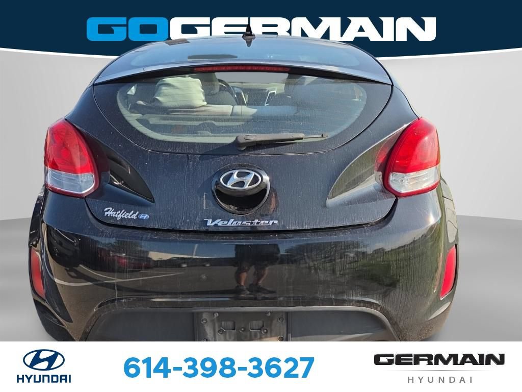 Used 2013 Hyundai Veloster FWD image 8