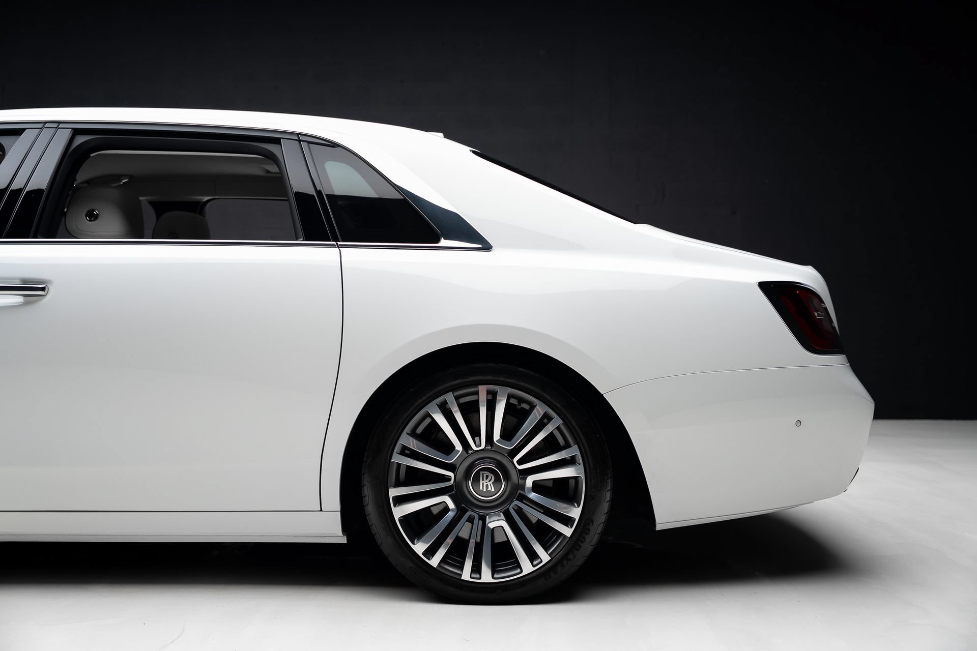 Used 2022 Rolls-Royce Ghost Extended Wheelbase AWD/4WD image 20