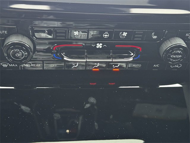 New 2025 Jeep Grand Cherokee L Limited w/ Luxury Tech Group II image 39