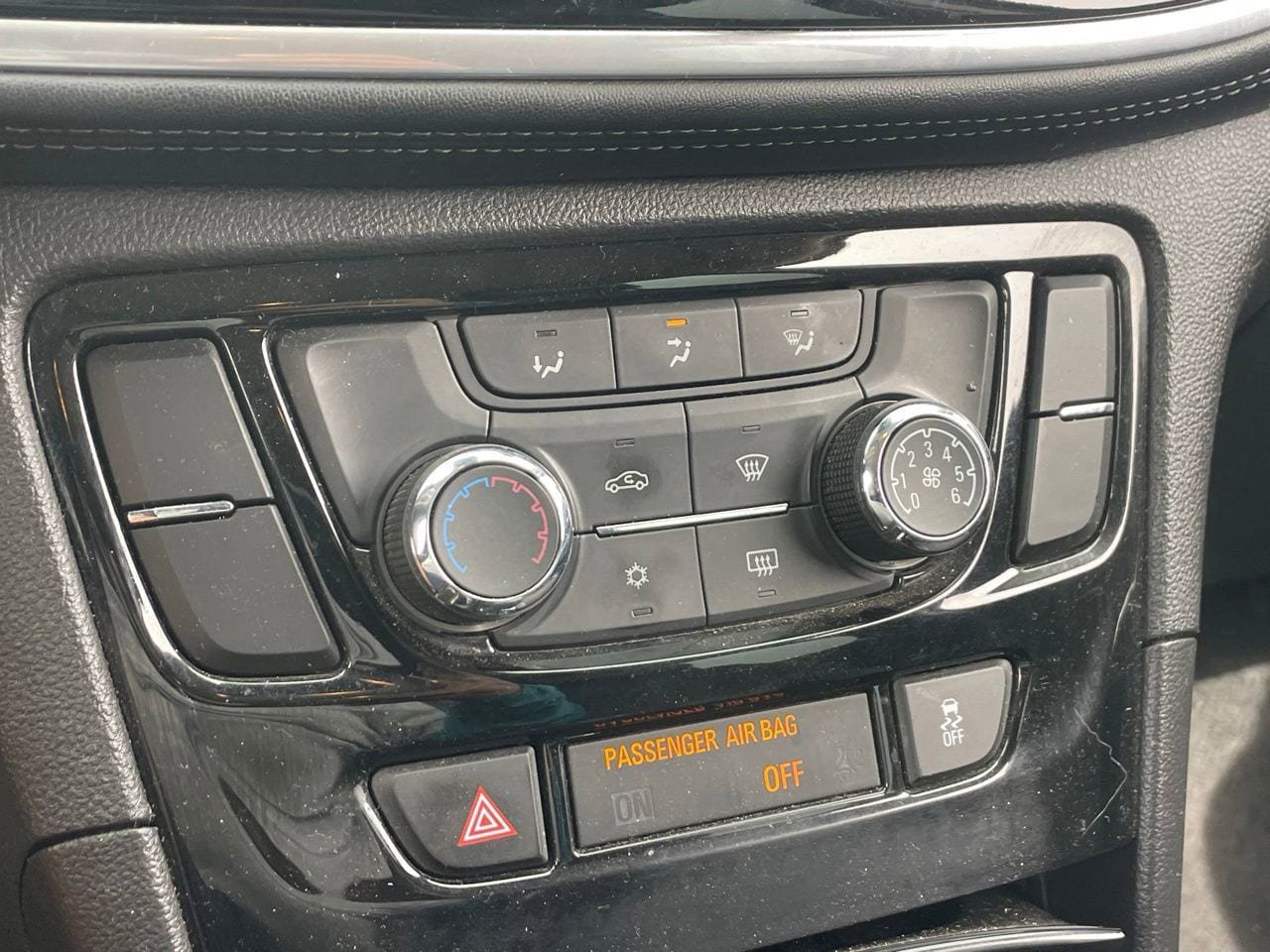 Used 2018 Buick Encore Preferred FWD image 8