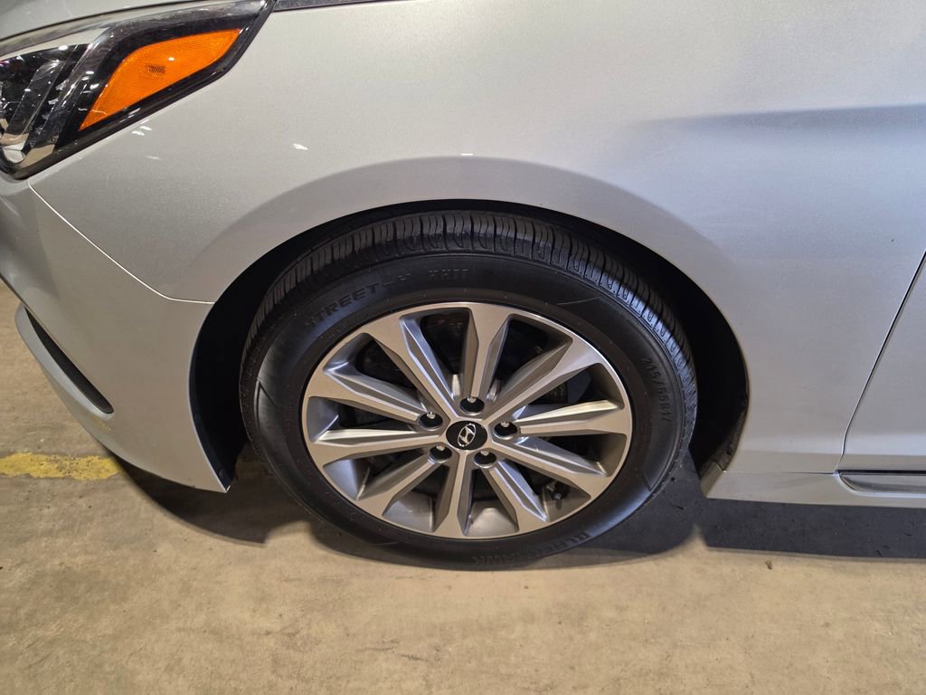 Used 2016 Hyundai Sonata Limited FWD image 3