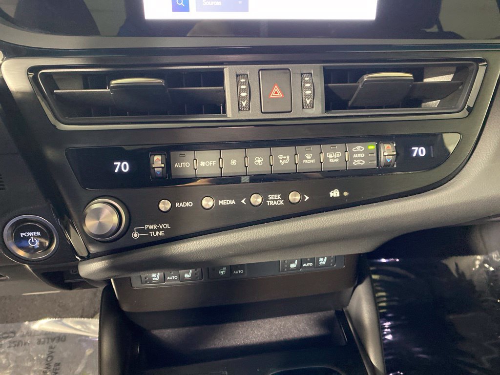 Certified 2025 Lexus ES 300h w/ Premium Package FWD image 22