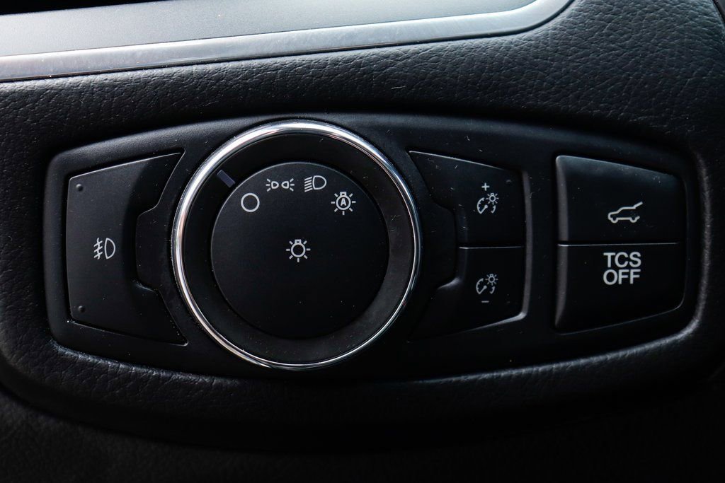 Used 2021 Ford Edge Titanium w/ Cargo Accessory Package image 23