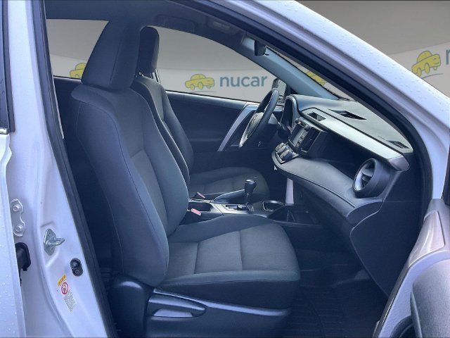 Used 2018 Toyota RAV4 LE AWD/4WD image 7