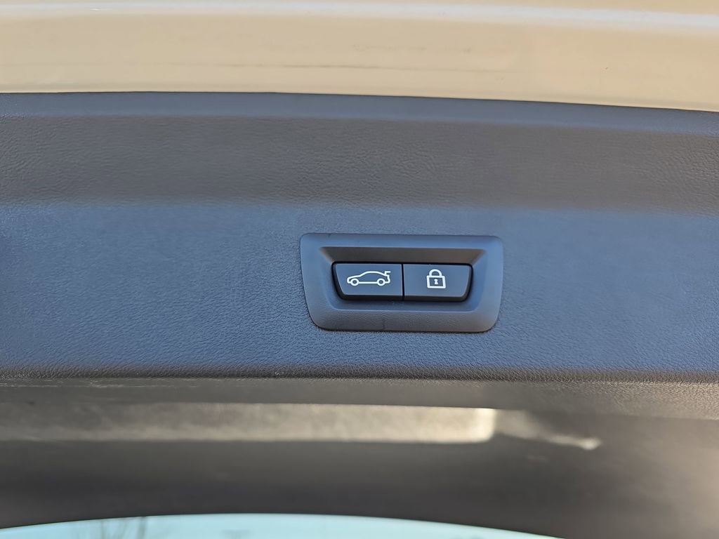 Used 2023 BMW X3 sDrive30i w/ Convenience Package image 17