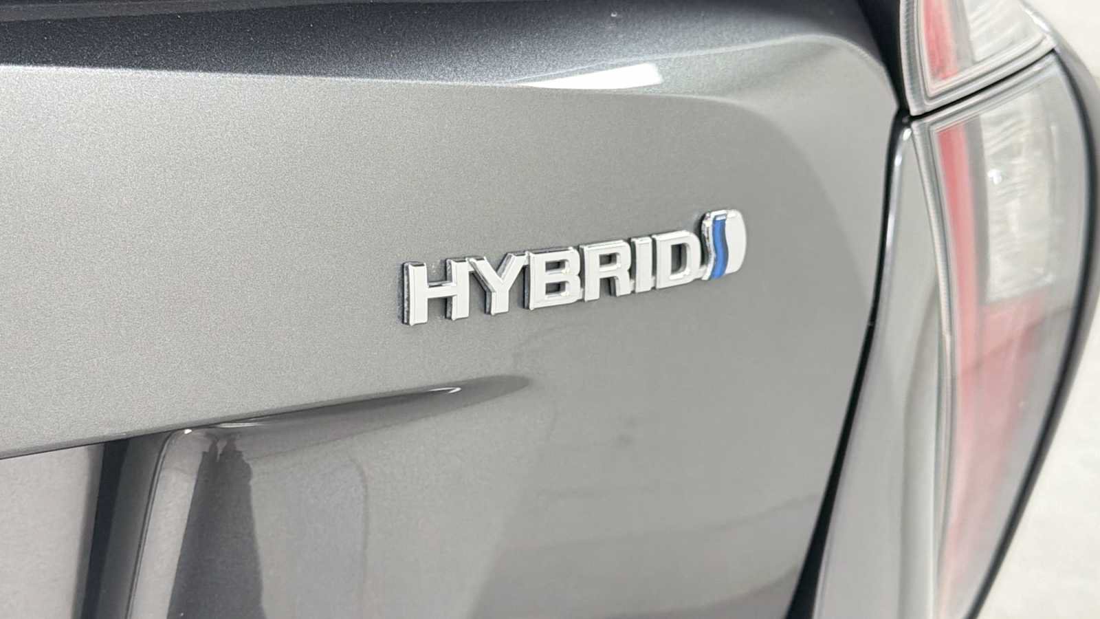 Certified 2016 Toyota Prius Four FWD image 29