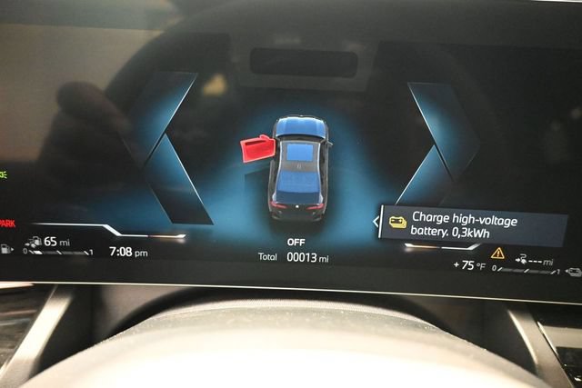 New 2027 BMW 550e xDrive w/ Executive Package AWD/4WD image 12