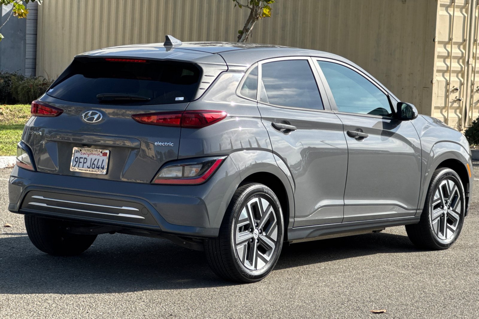 Used 2023 Hyundai Kona SE w/ Cargo Package image 4
