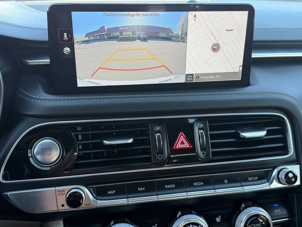 Used 2023 Genesis G70 2.0T image 21