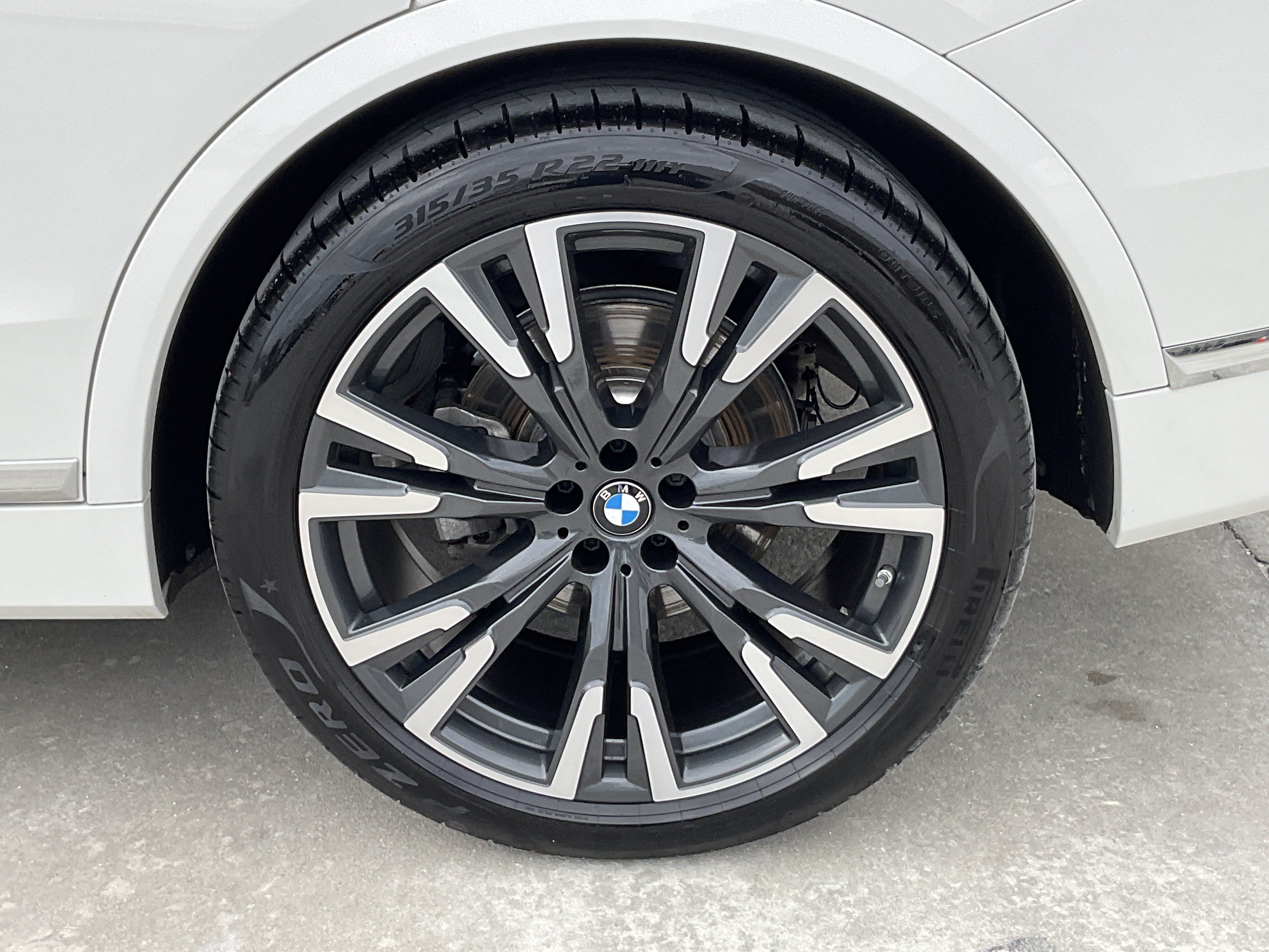 Certified 2026 BMW X7 xDrive40i w/ Premium Package AWD/4WD image 7