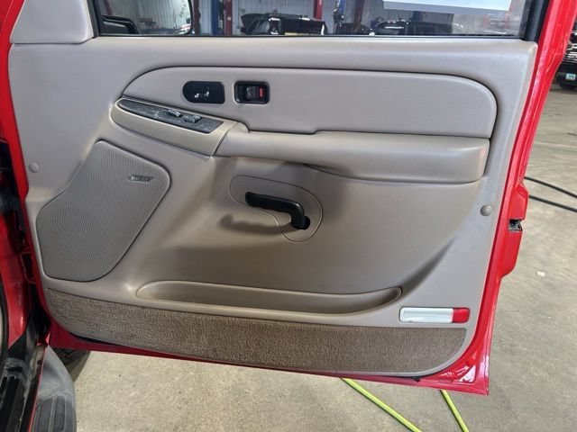 Used 2005 GMC Yukon SLT w/ SLT Preferred Equipment Group AWD/4WD image 23