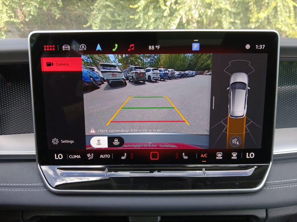 New 2025 Volkswagen Tiguan SE image 19