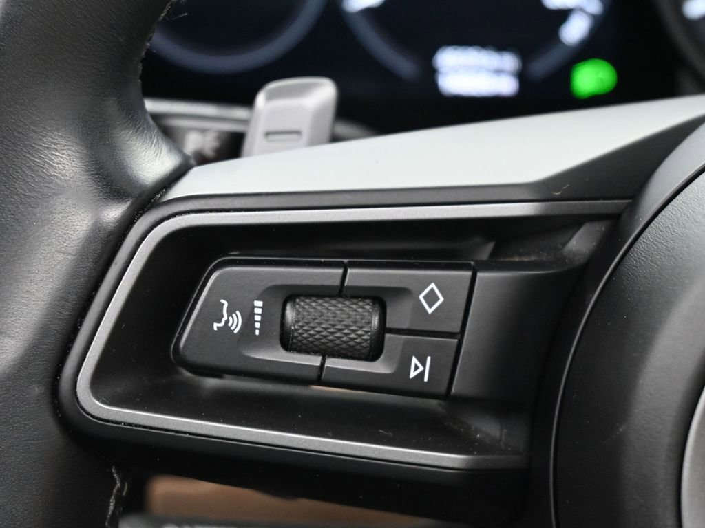 Used 2022 Porsche 911 Carrera image 23